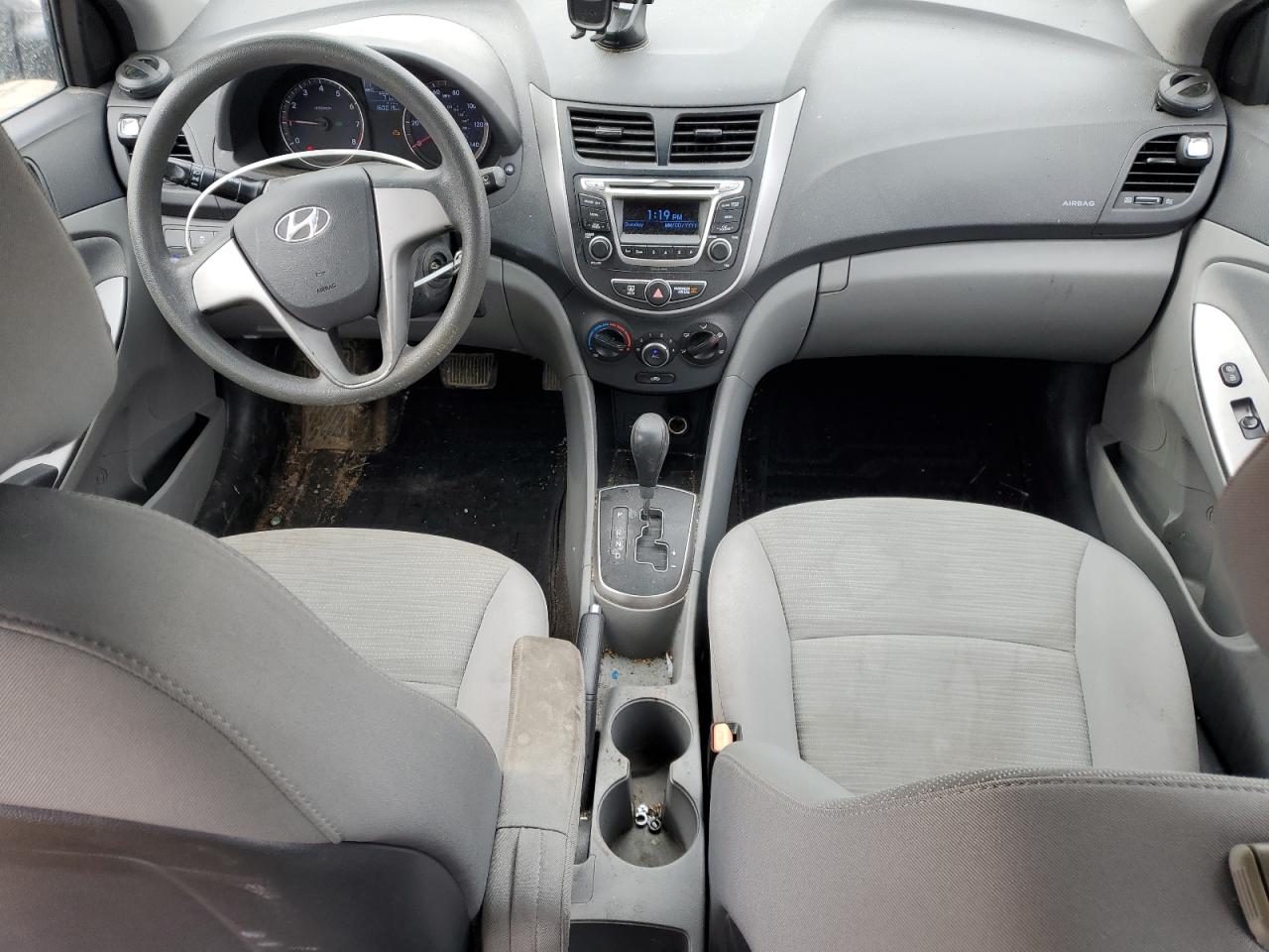2015 Hyundai Accent - Image 8