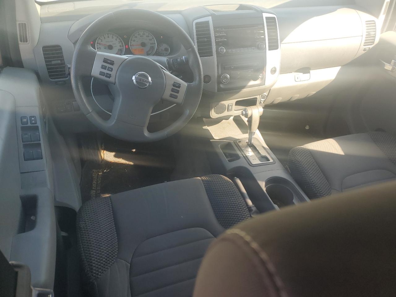 2014 Nissan Navara (Frontier) - Image 8