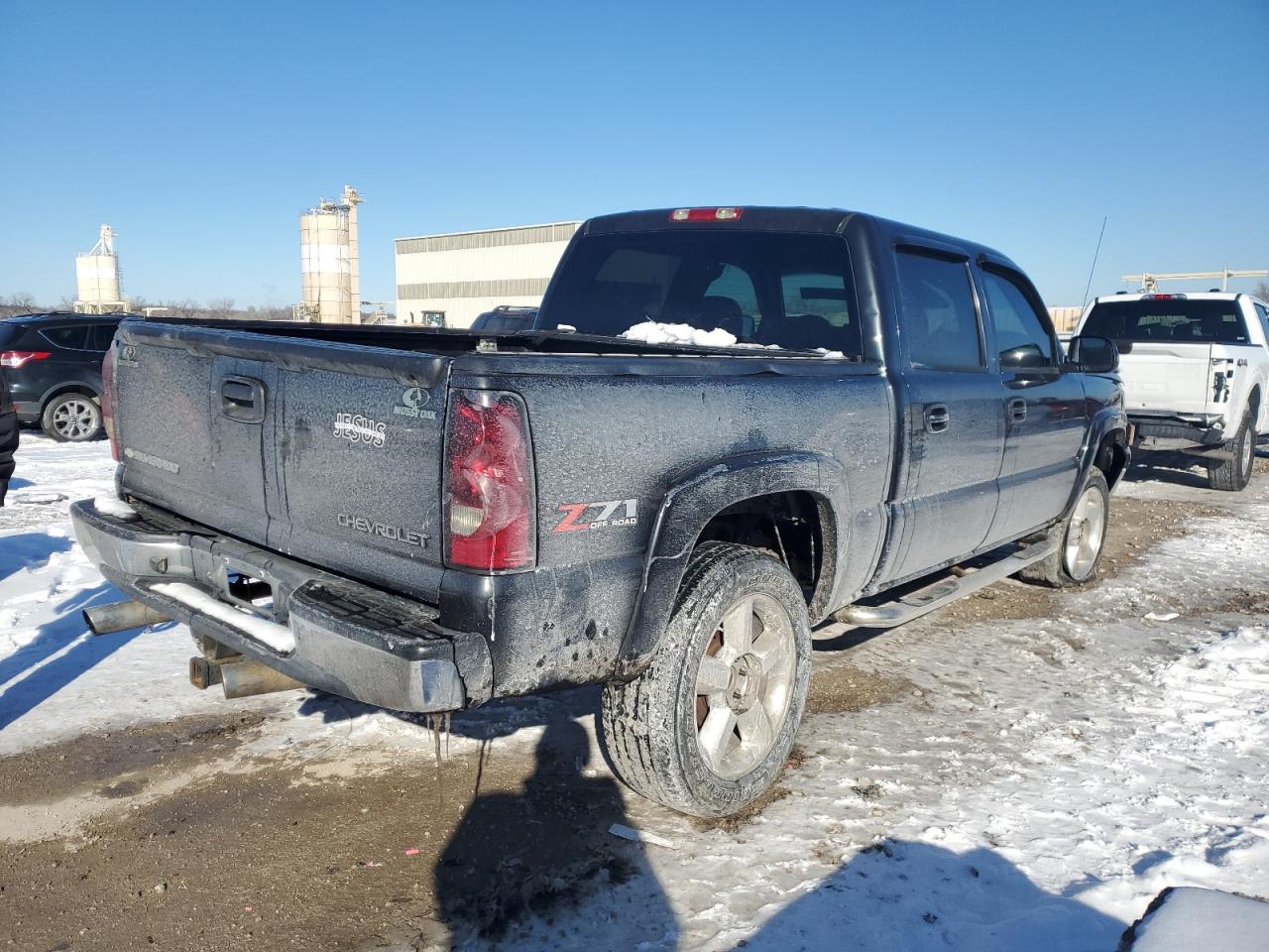 2005 Chevrolet Silverado - Image 3