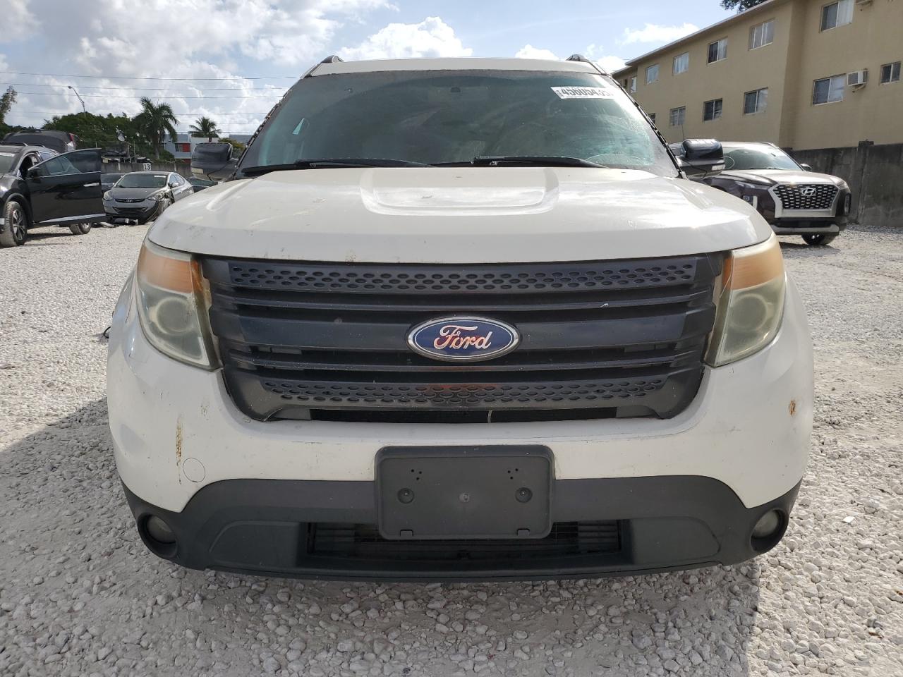 2011 Ford Explorer - Image 5