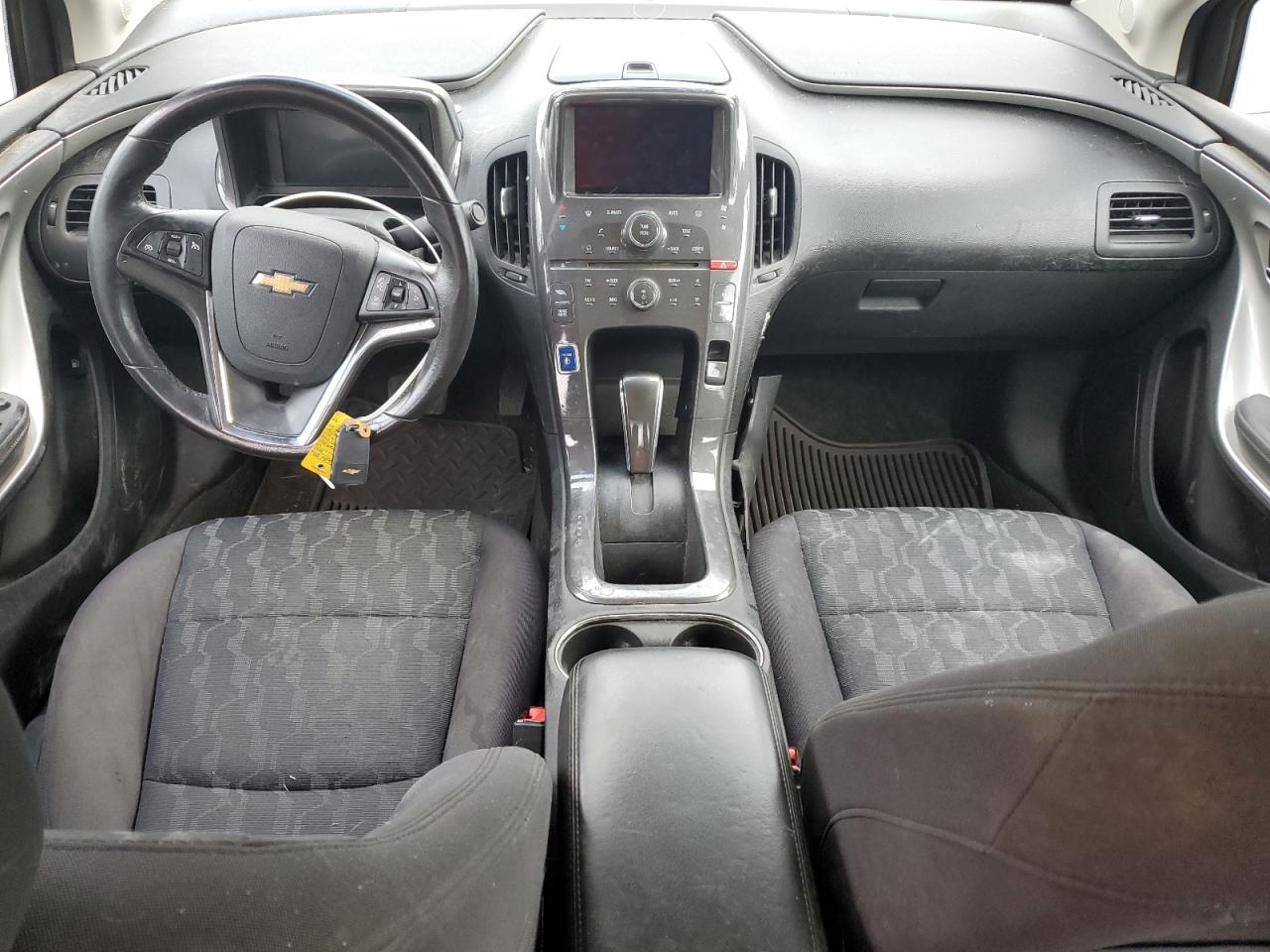 2014 Chevrolet Volt - Image 8