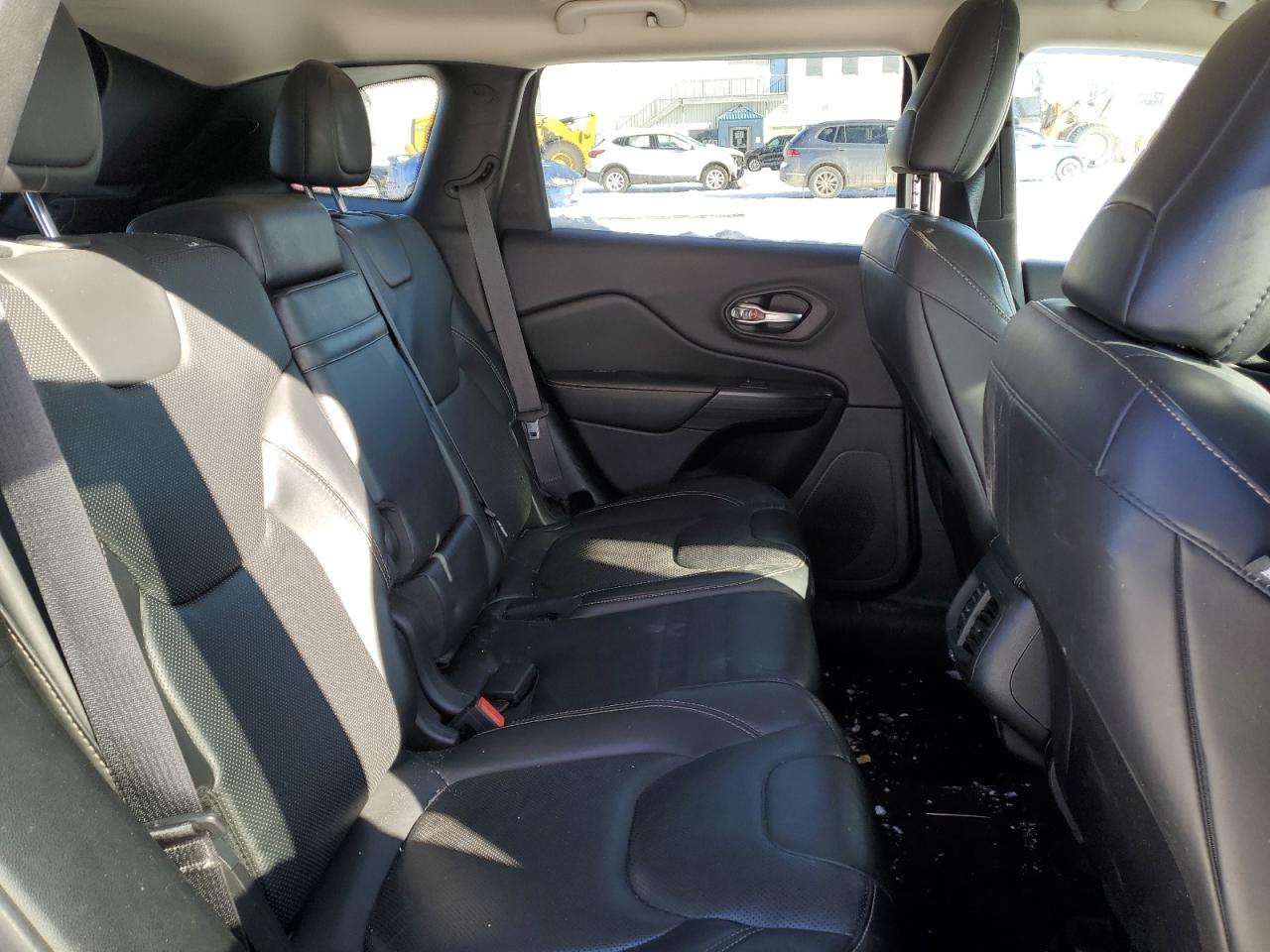 2016 Jeep Grand Cherokee - Image 10