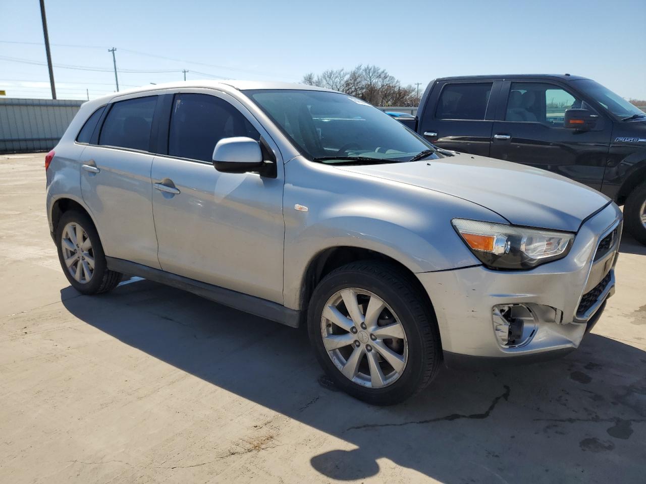2014 Mitsubishi Outlander - Image 4