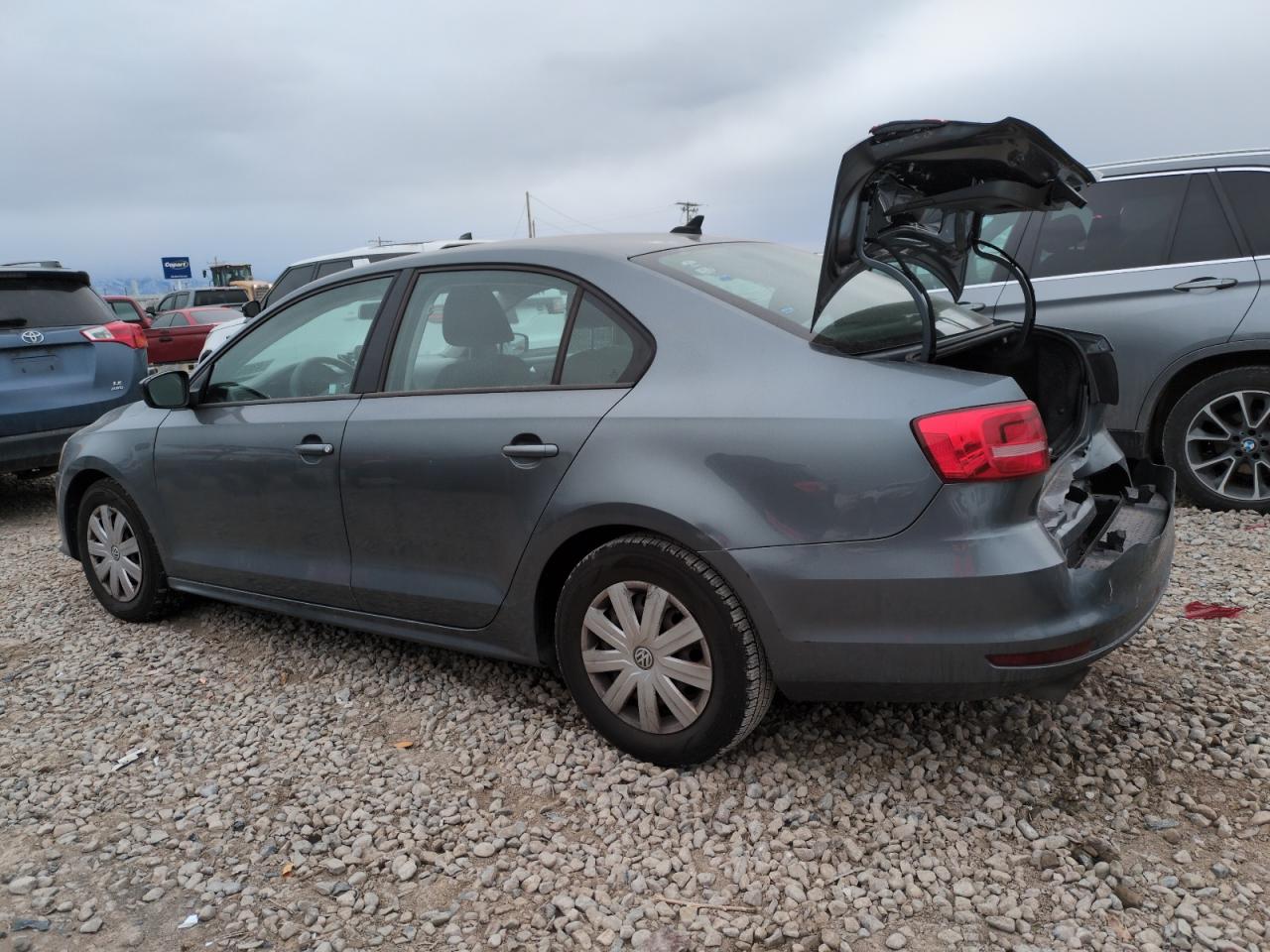 2015 Volkswagen Jetta - Image 4