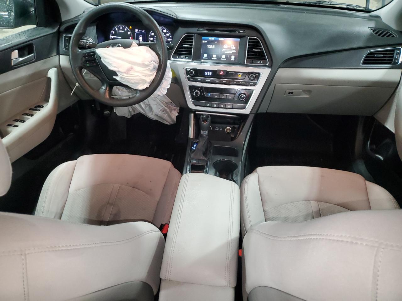 2016 Hyundai Sonata - Image 8
