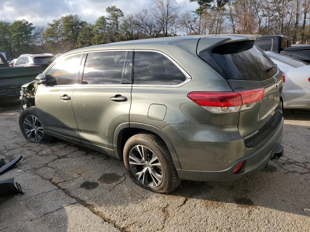 2018 Toyota Highlander - Image 2