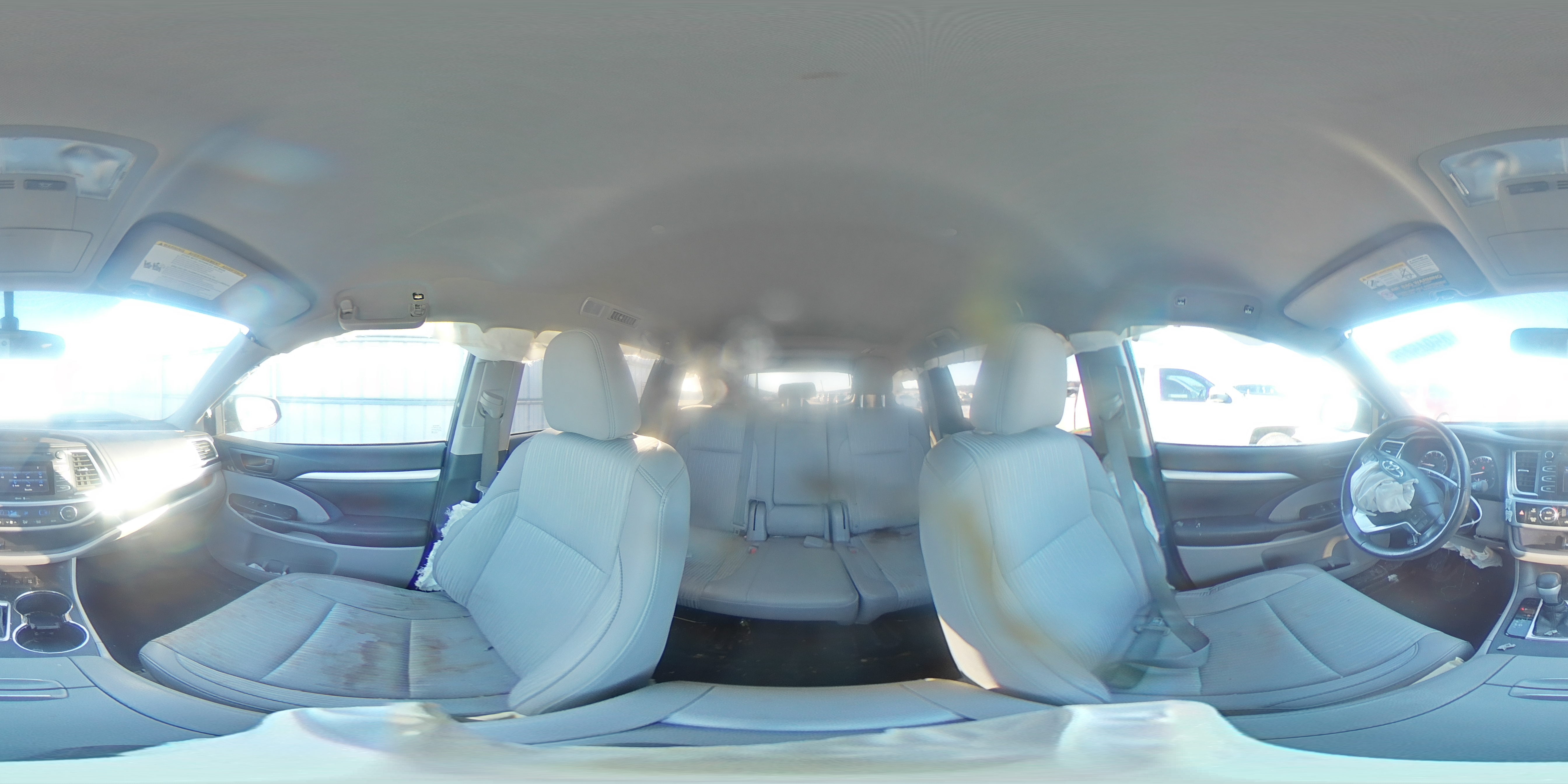 2015 Toyota Highlander - Image 14