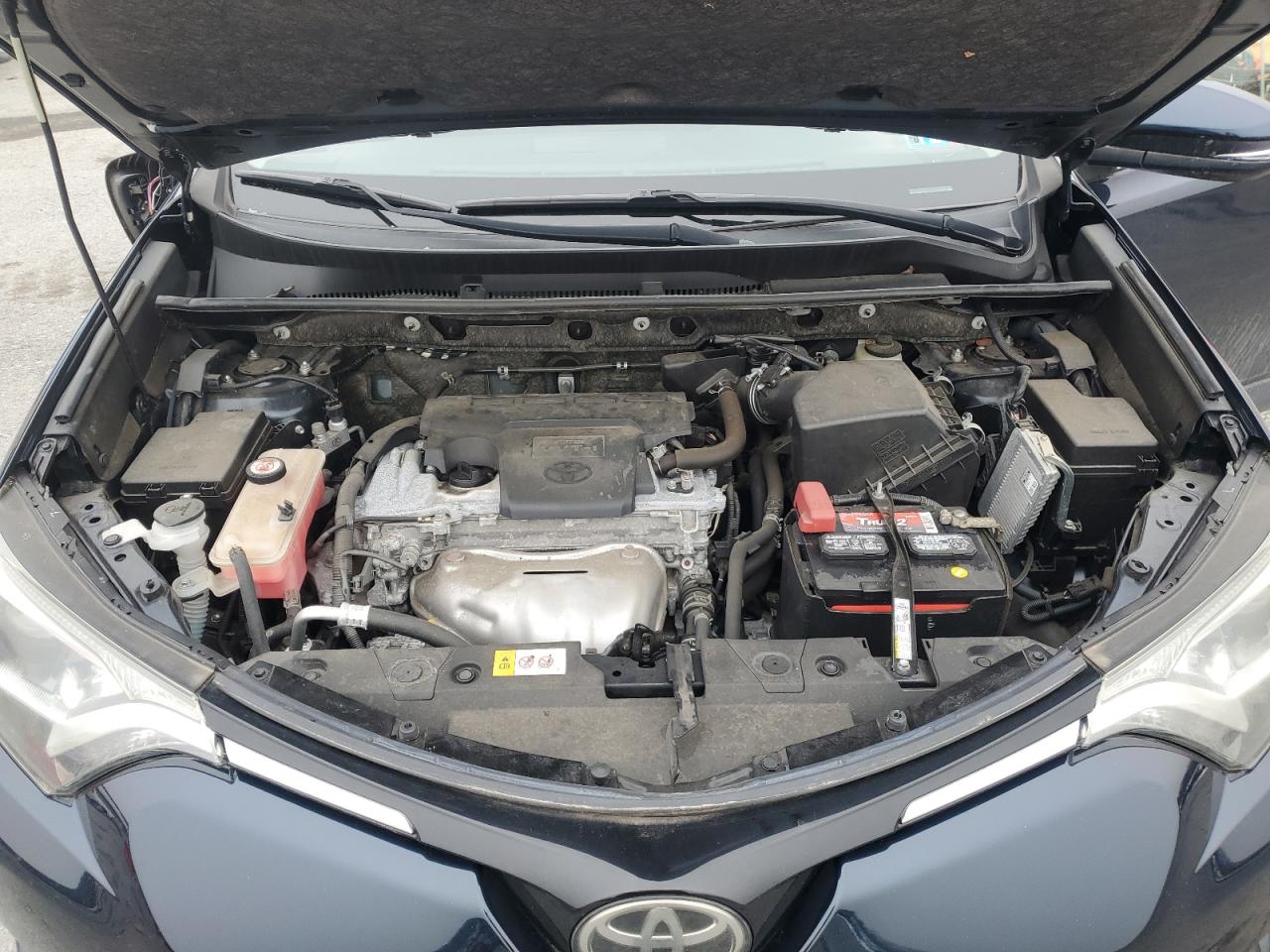 2017 Toyota RAV 4 - Image 13