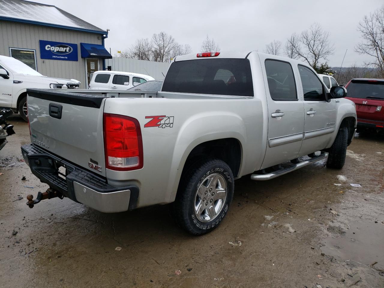 2011 GMC Sierra - Image 3