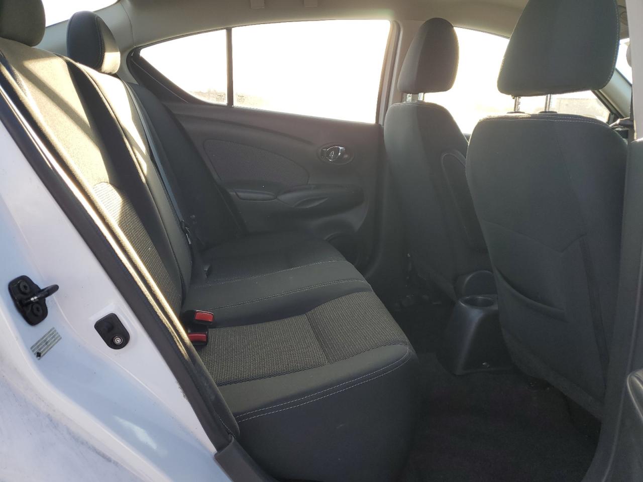2016 Nissan Versa - Image 10
