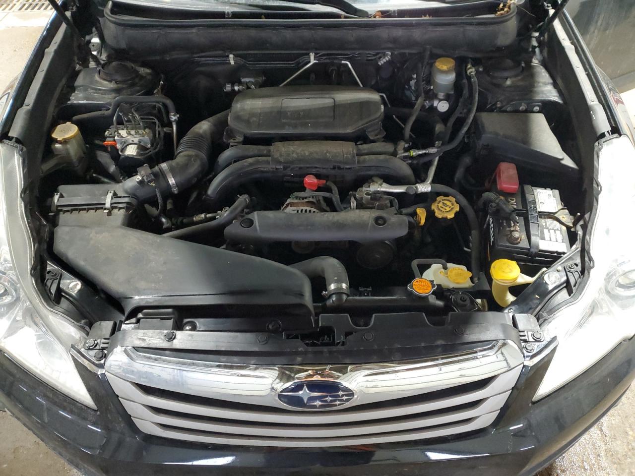 2011 Subaru Outback - Image 12