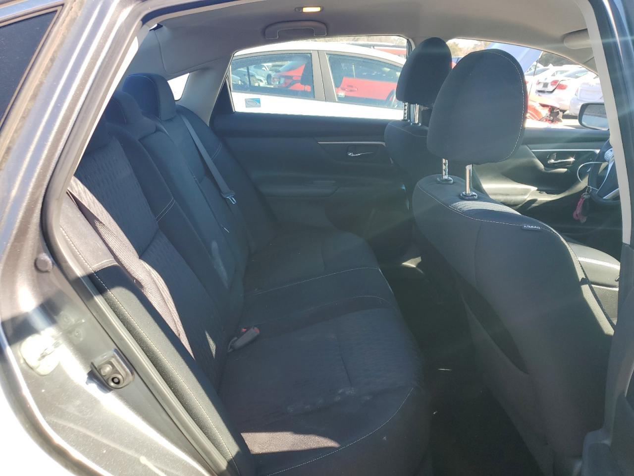 2017 Nissan Altima - Image 10