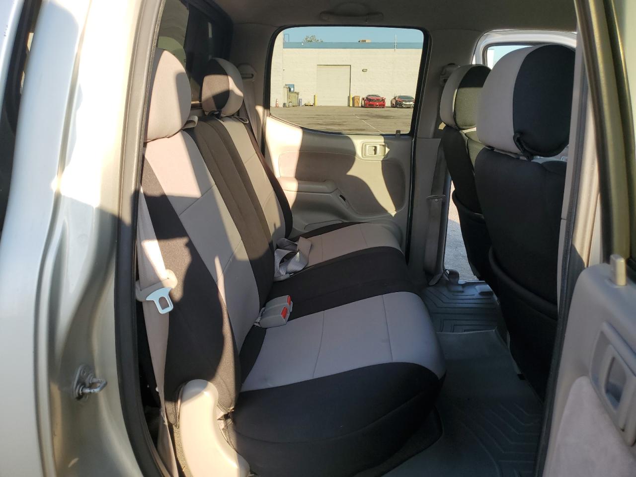 2001 Toyota Tacoma - Image 10