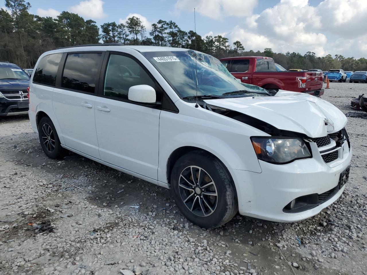 2018 Dodge Caravan - Image 4