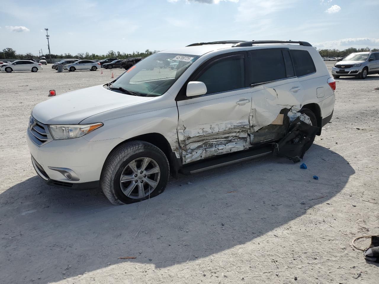 2013 Toyota Highlander - Image 1