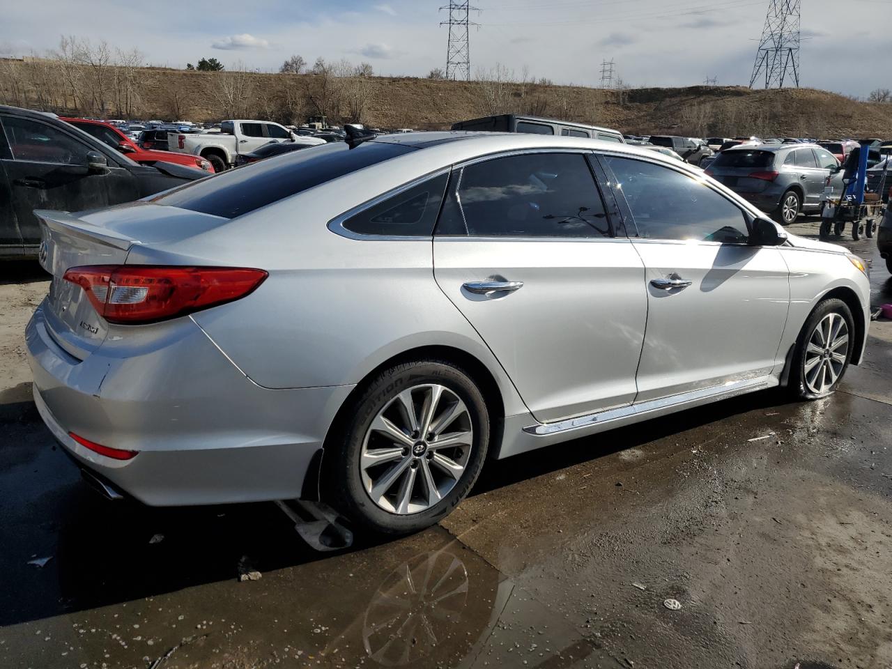 2016 Hyundai Sonata - Image 3