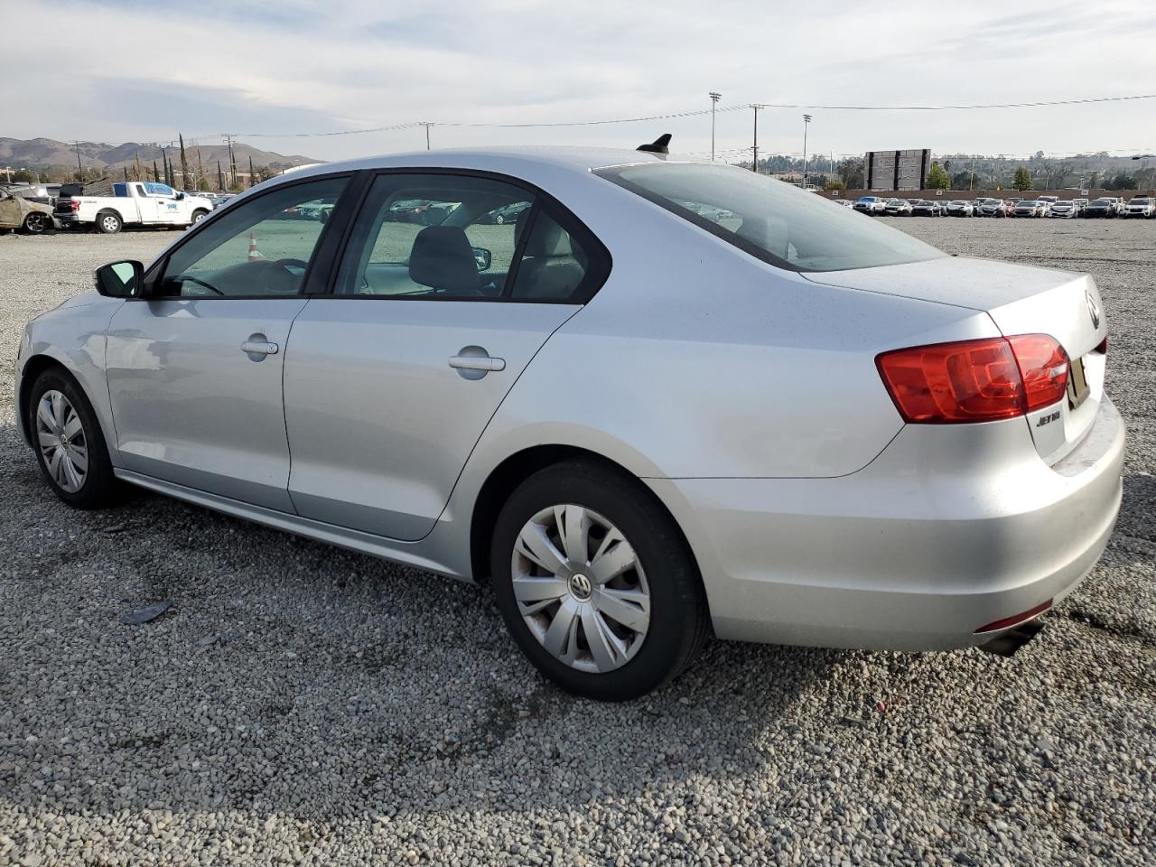 2014 Volkswagen Jetta - Image 2