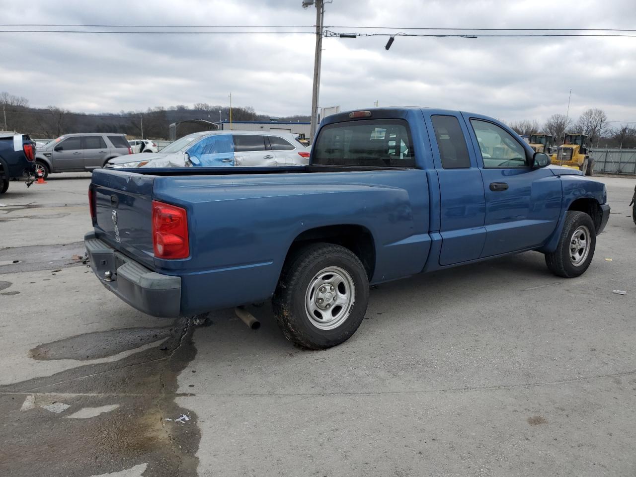 2005 Dodge Dakota - Image 3
