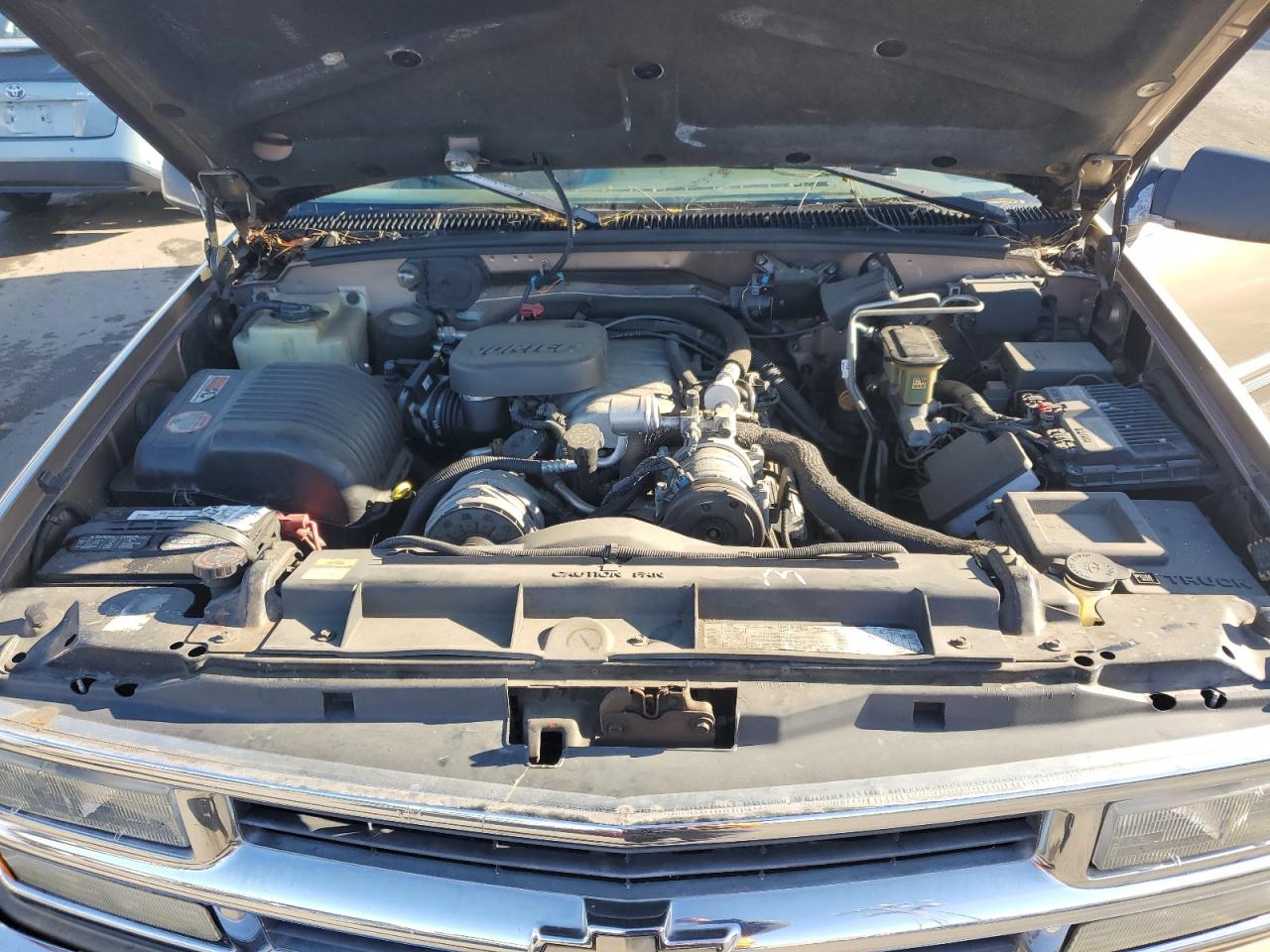 1996 Chevrolet Suburban K2500 VIN: 3GNGK26JXTG107228 Lot: 44741195