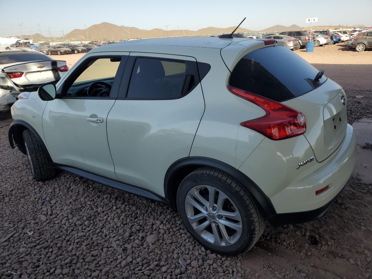 2011 Nissan Juke - Image 2