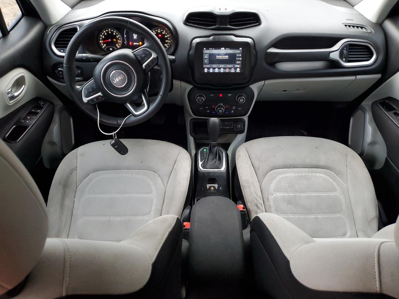 2018 Jeep Renegade - Image 8