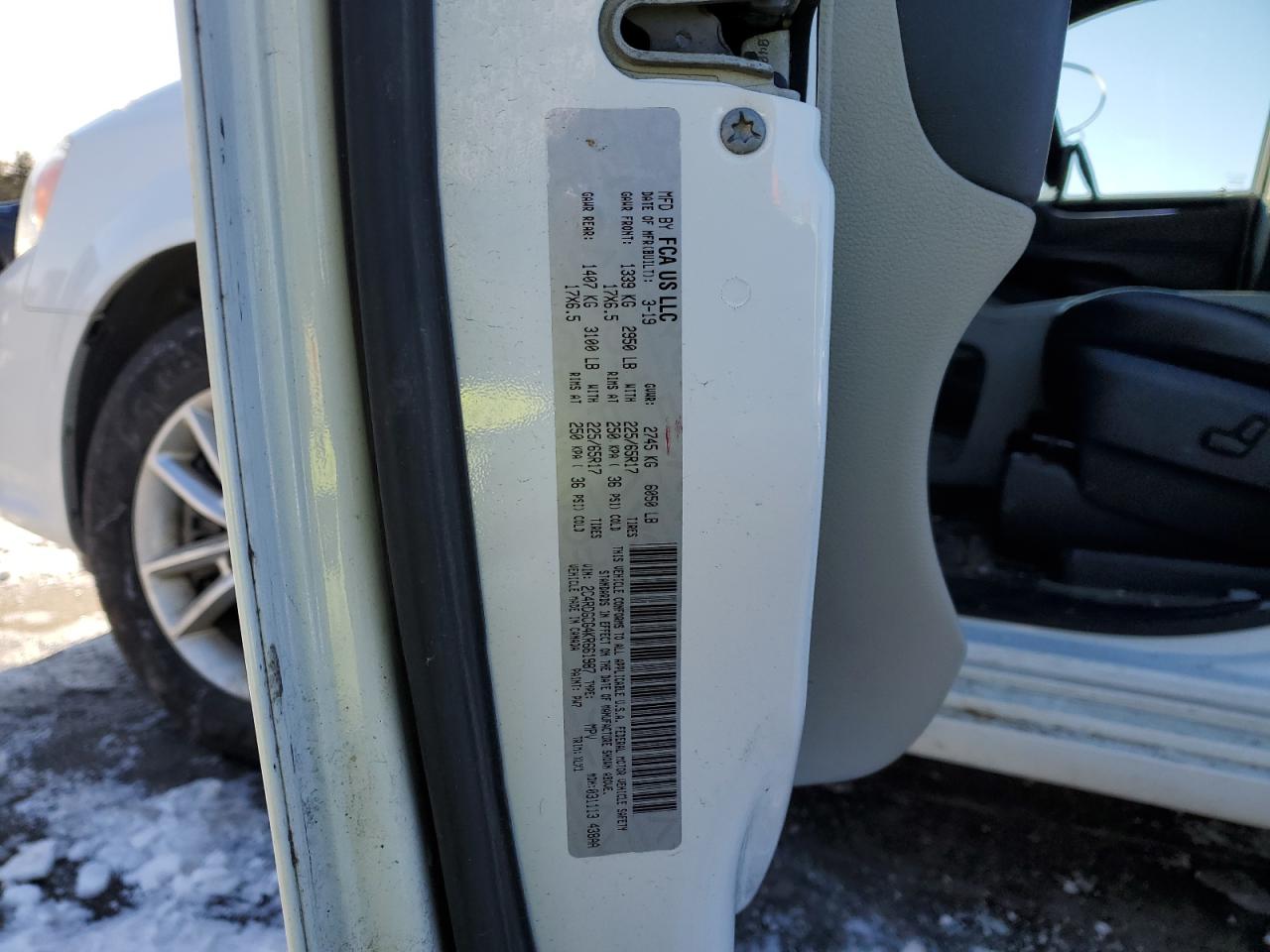 2019 Dodge Caravan - Image 13