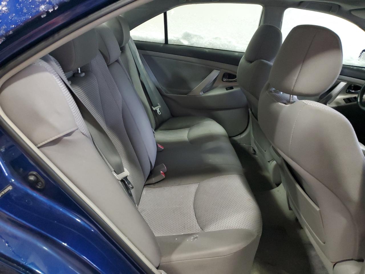 2010 Toyota Camry - Image 10