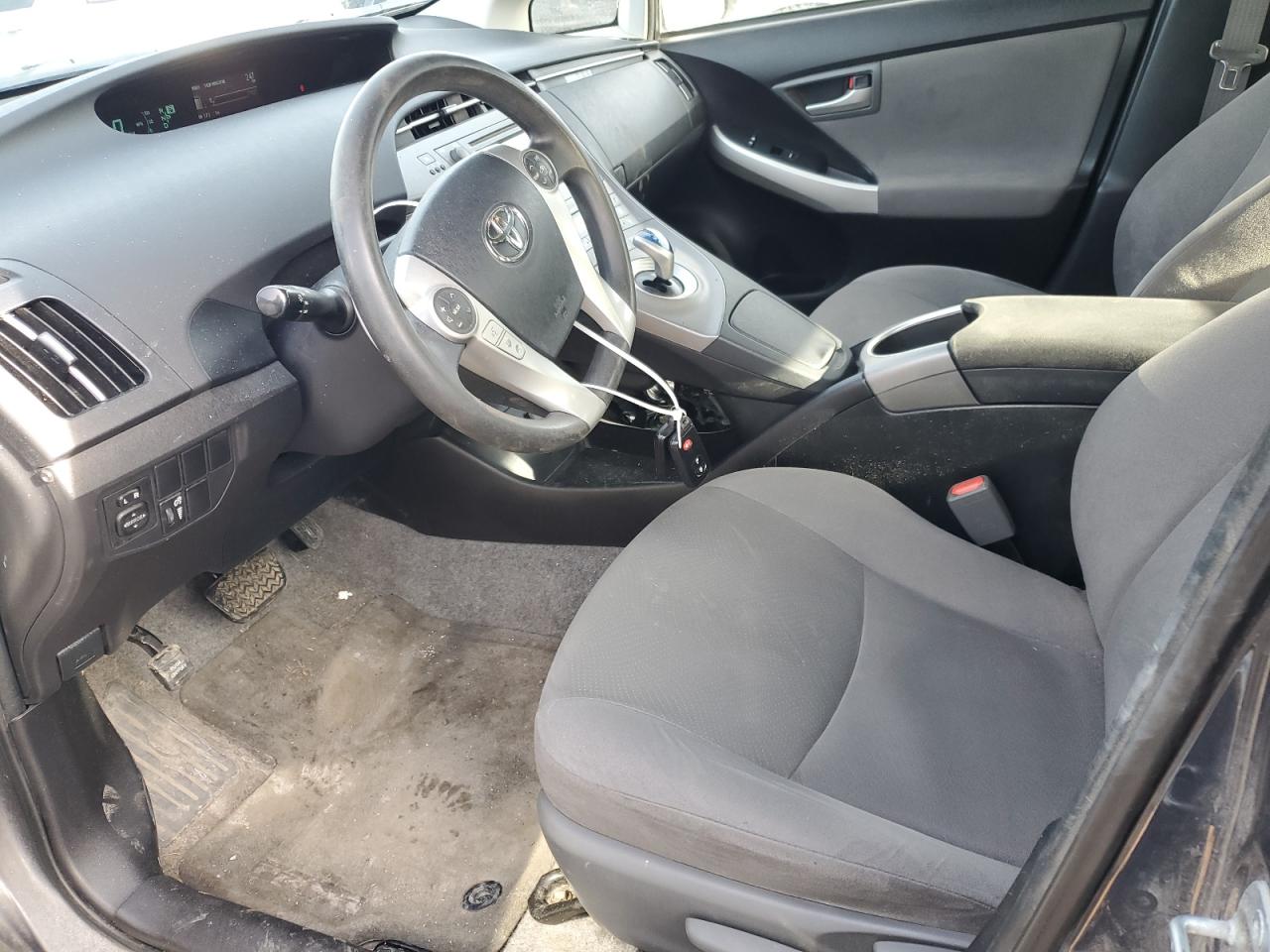 2015 Toyota Prius - Image 7