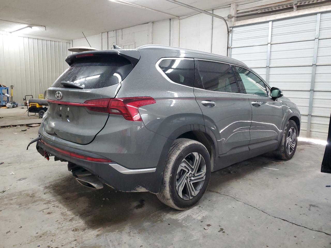2023 Hyundai Santa Fe - Image 3
