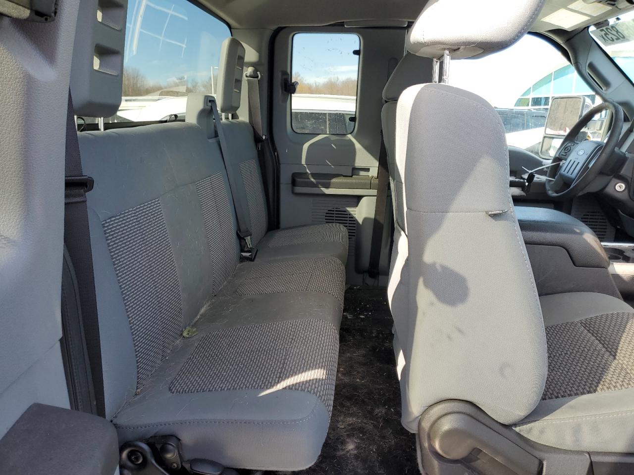 2011 Ford F350 - Image 10