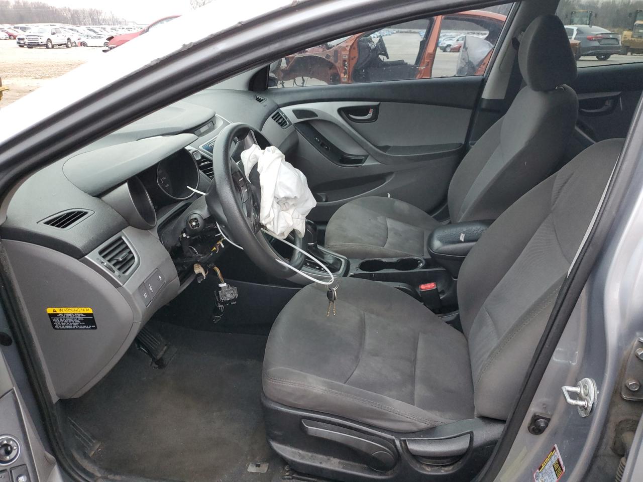 2016 Hyundai Elantra - Image 7