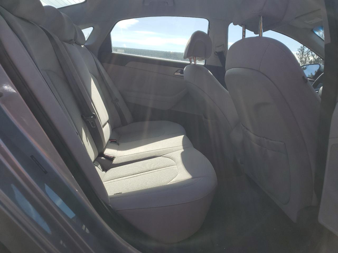 2016 Hyundai Sonata - Image 10