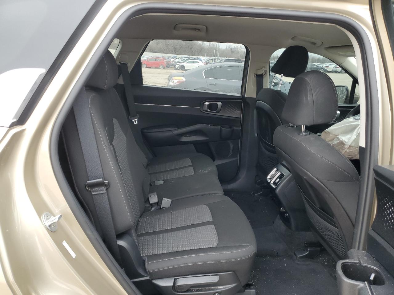 2021 Kia Sorento - Image 11