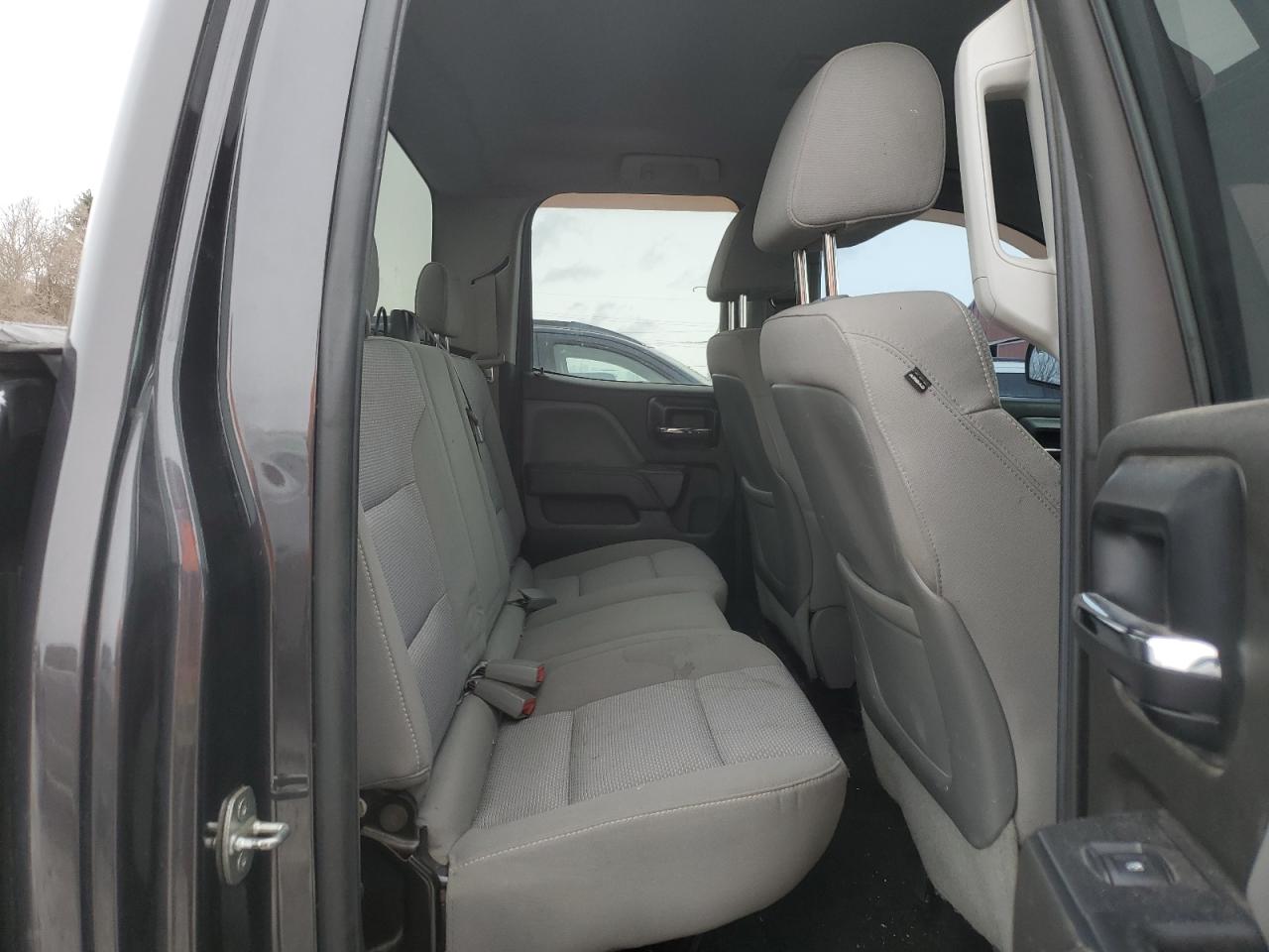 2014 Chevrolet Silverado - Image 10