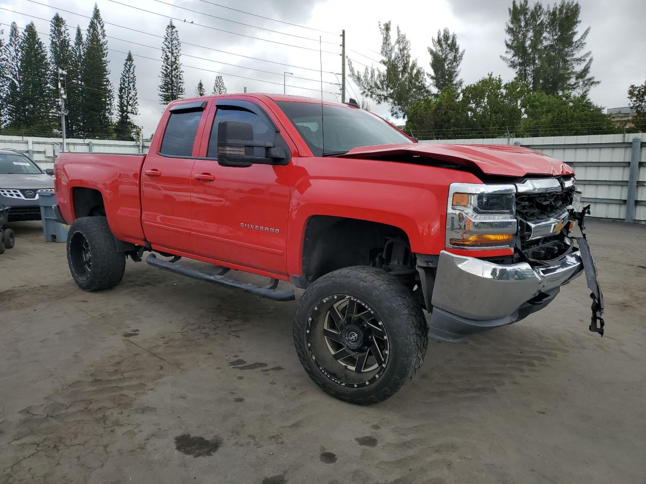 2018 Chevrolet Silverado - Image 4