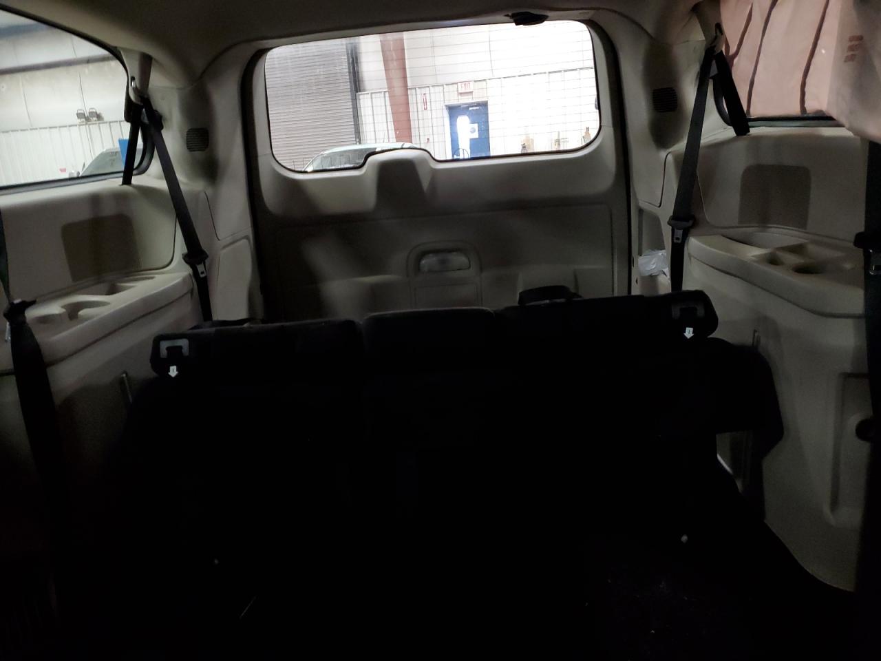 2013 Dodge Caravan - Image 10