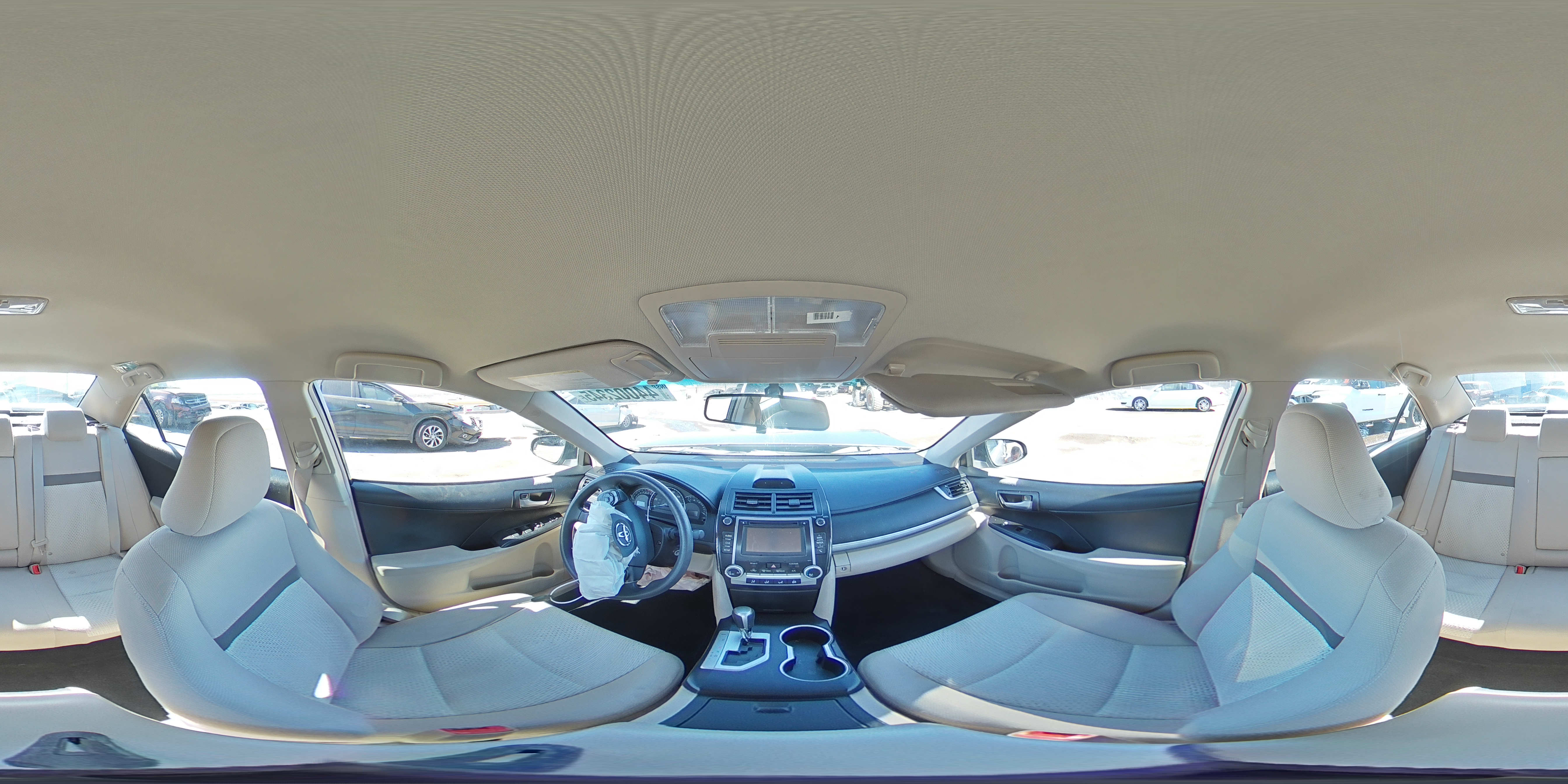 2014 Toyota Camry - Image 15