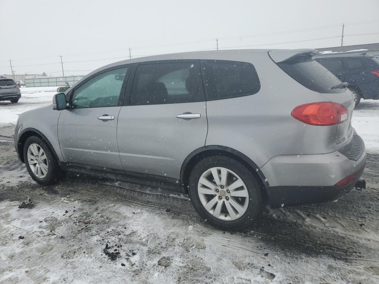 2009 Subaru Tribeca - Image 2