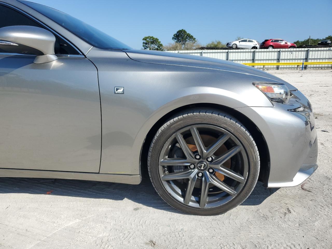 2015 Lexus IS - Image 12