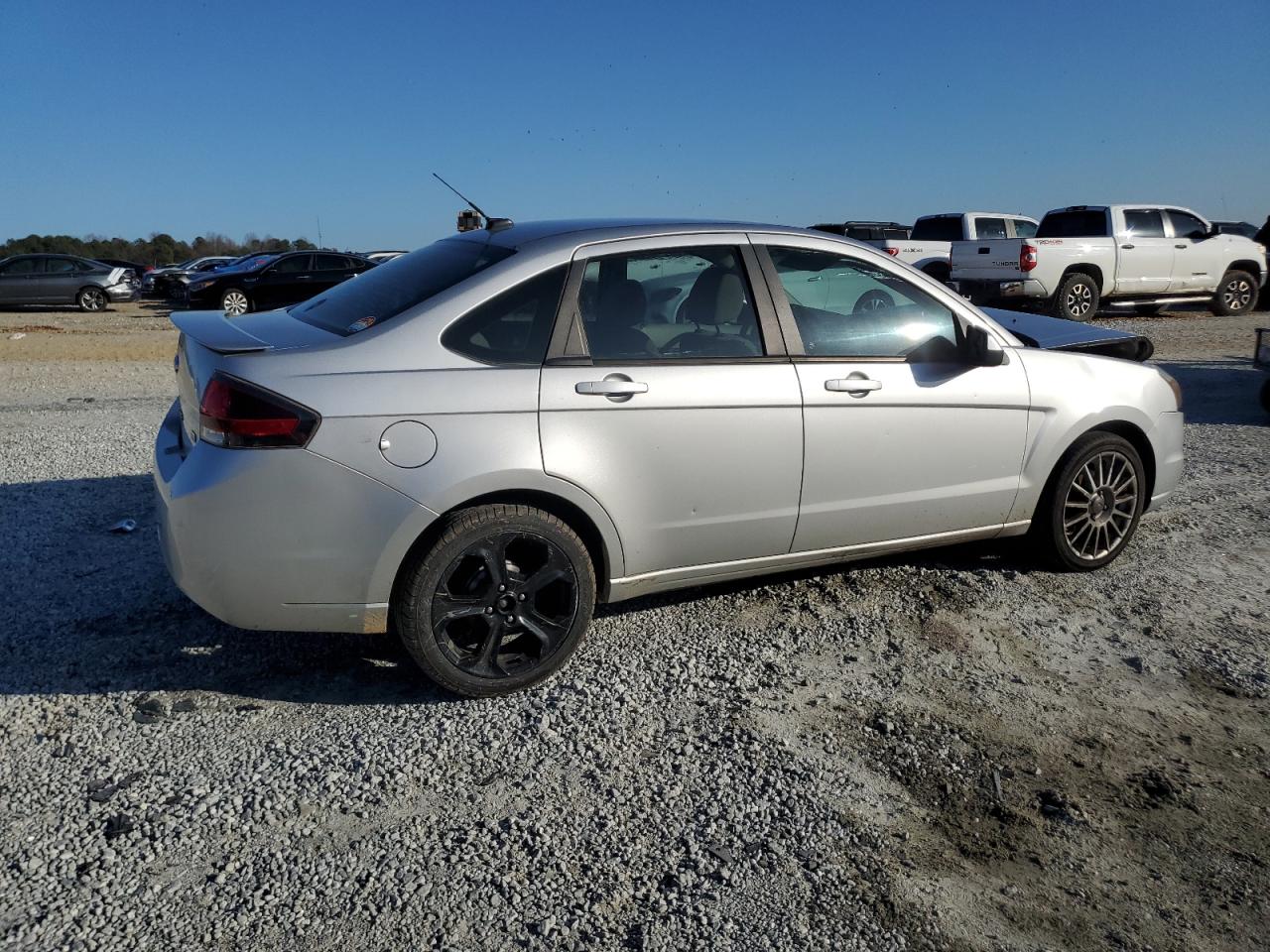2010 Ford Focus - Image 3