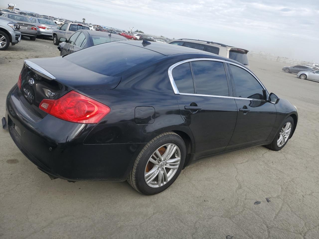 2011 Infiniti G - Image 3