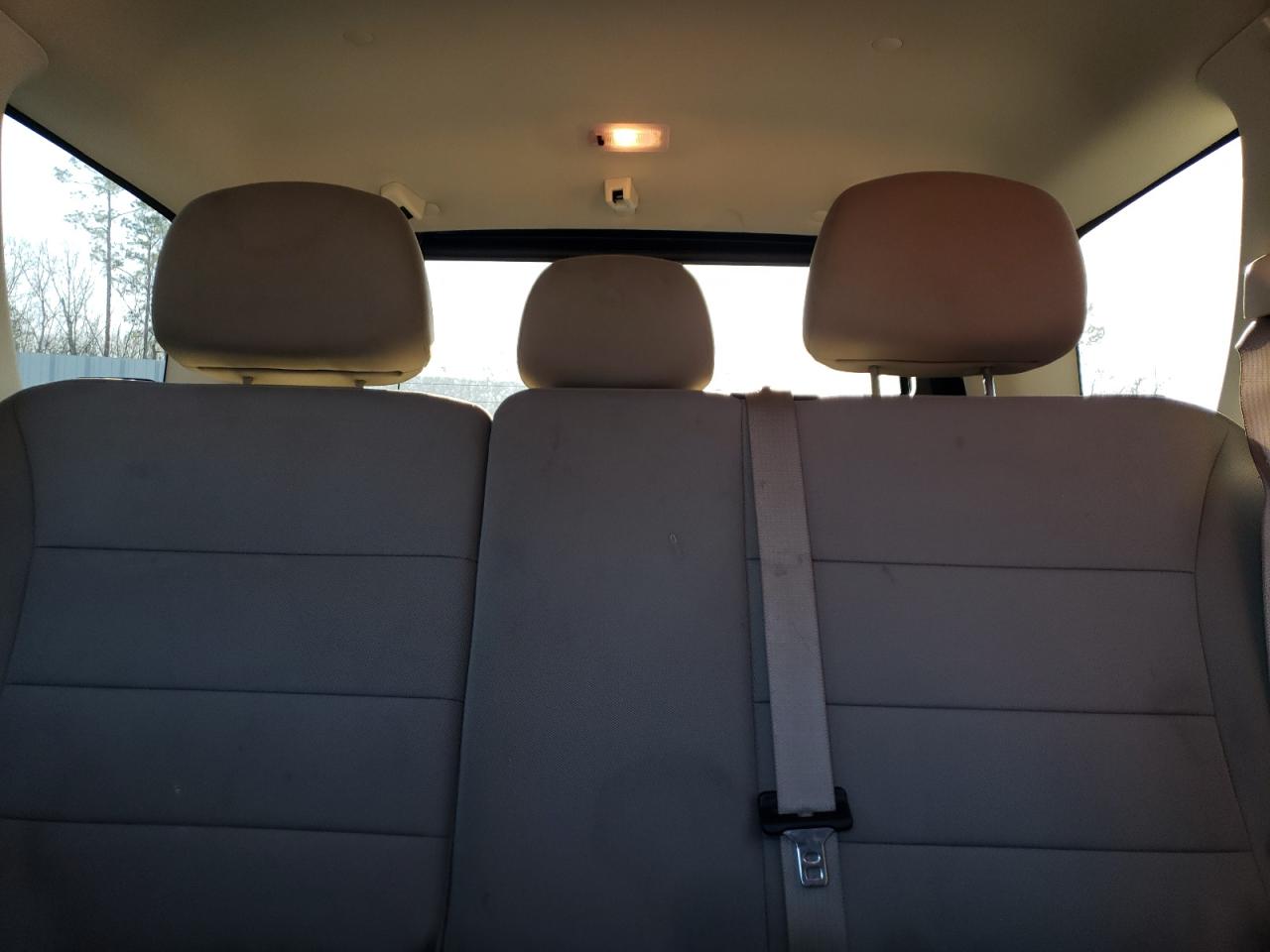 2010 Ford Escape - Image 10