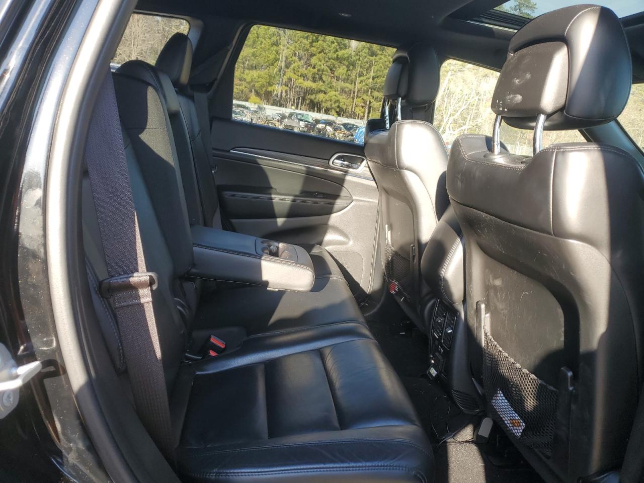 2019 Jeep Grand Cherokee - Image 11