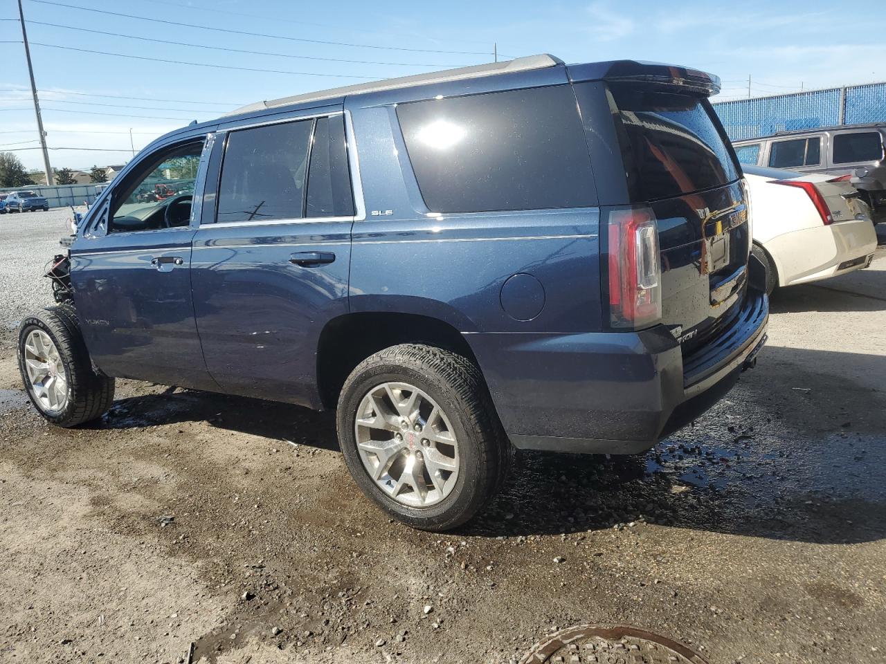 2018 GMC Yukon - Image 2