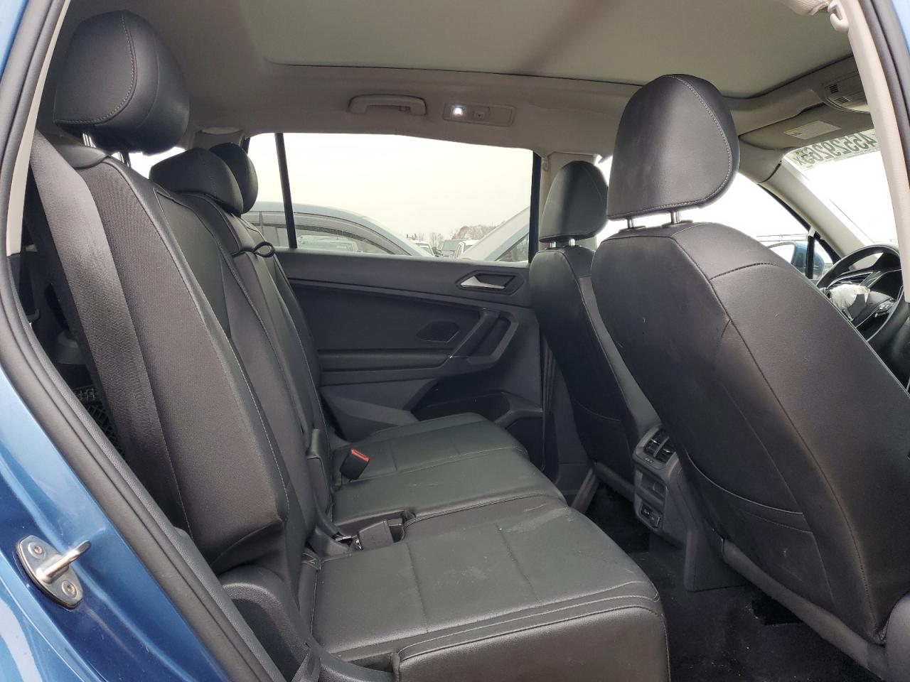 2020 Volkswagen Tiguan - Image 11
