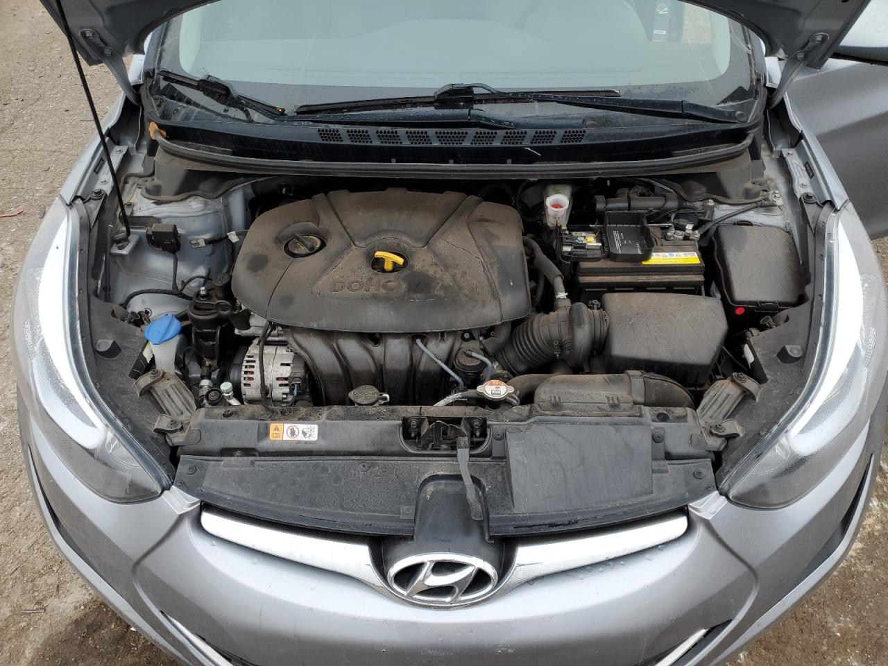 2016 Hyundai Elantra - Image 12