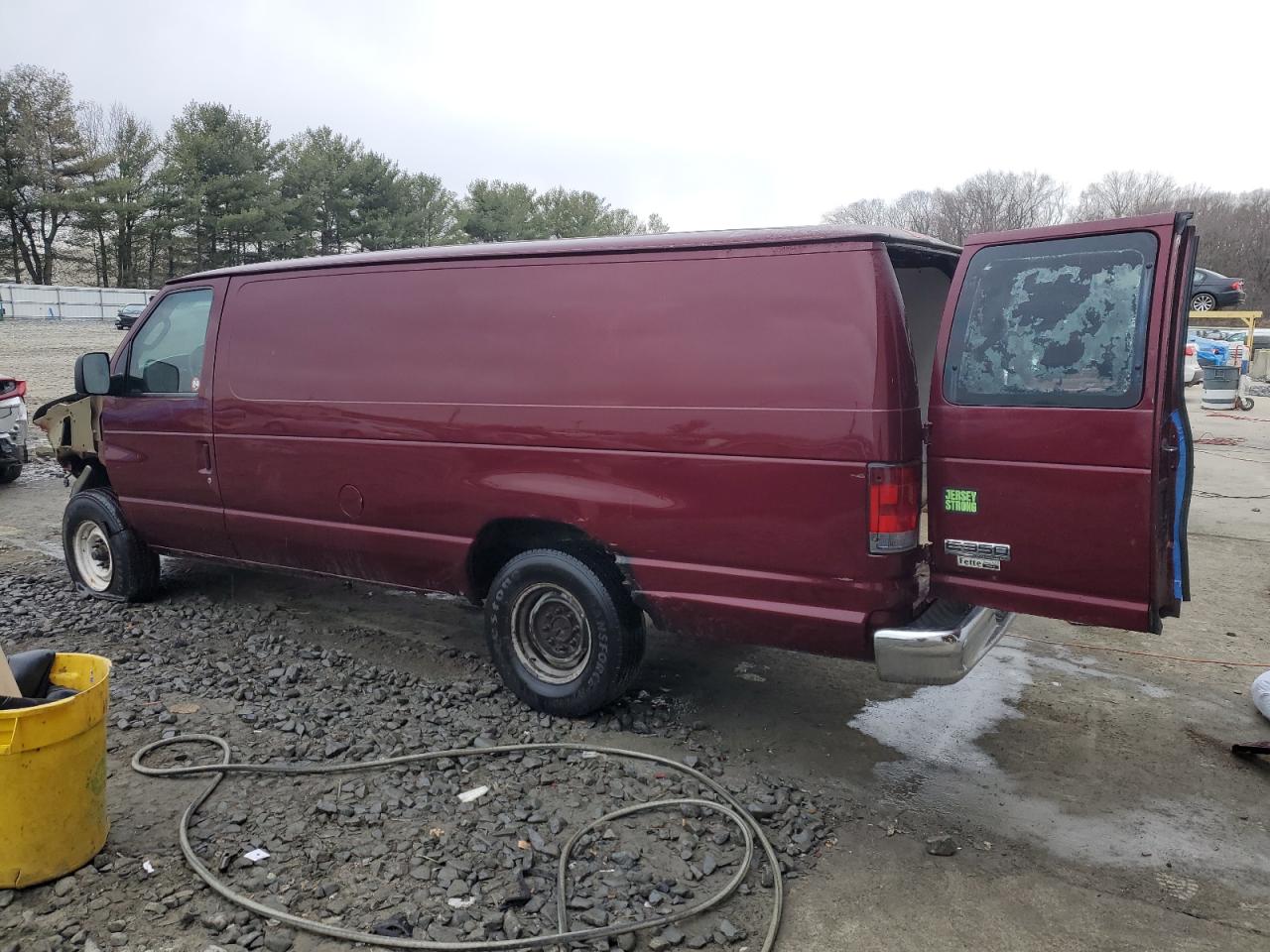 2008 Ford Econoline - Image 2