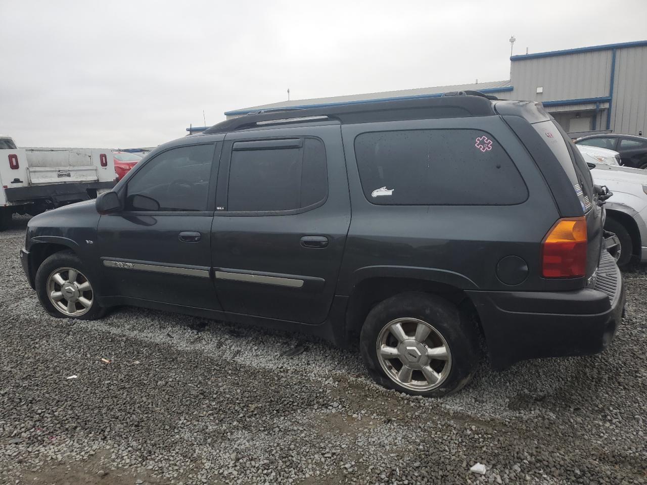 2005 GMC Envoy - Image 2