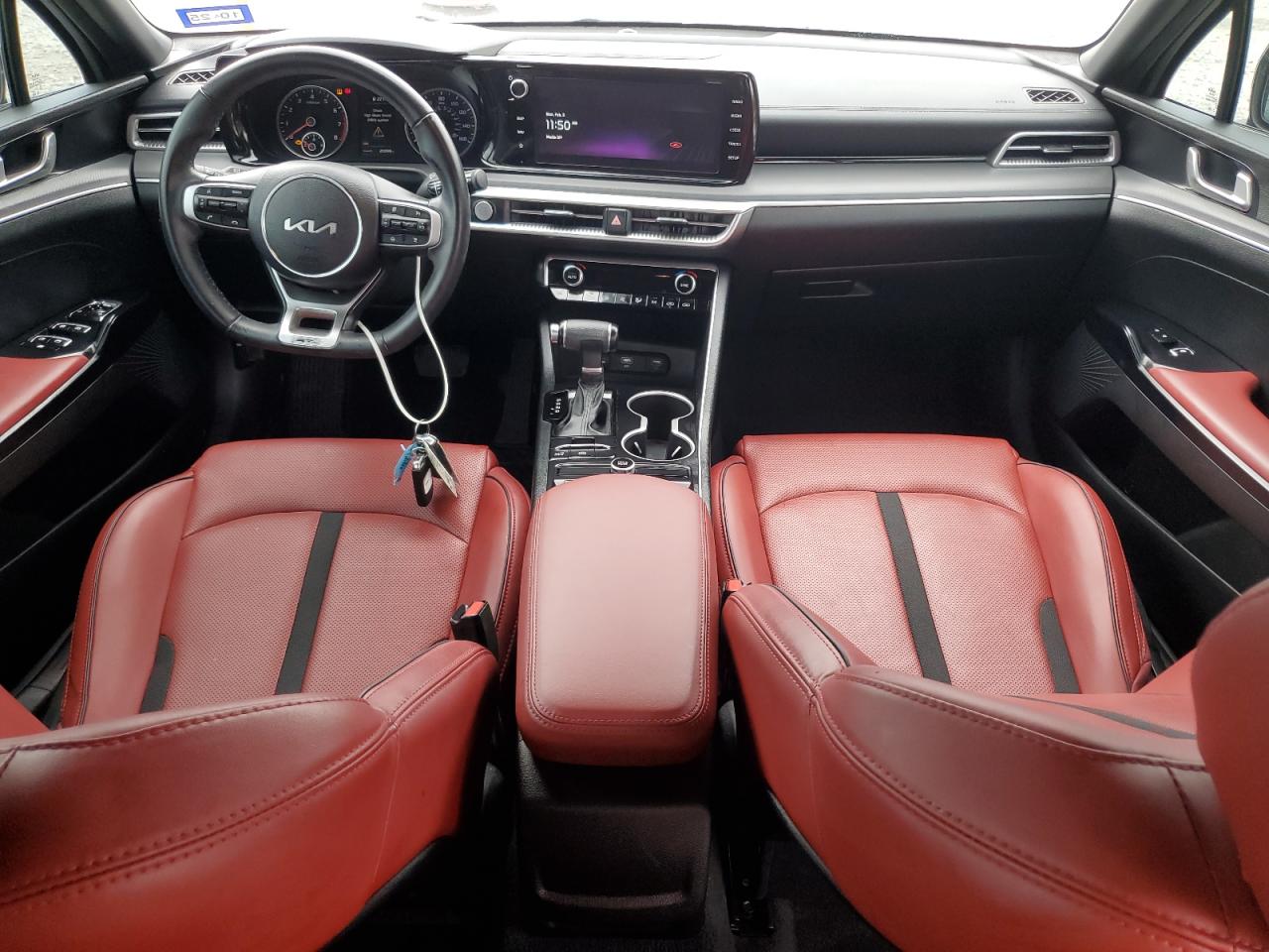 2023 Kia K5 - Image 8