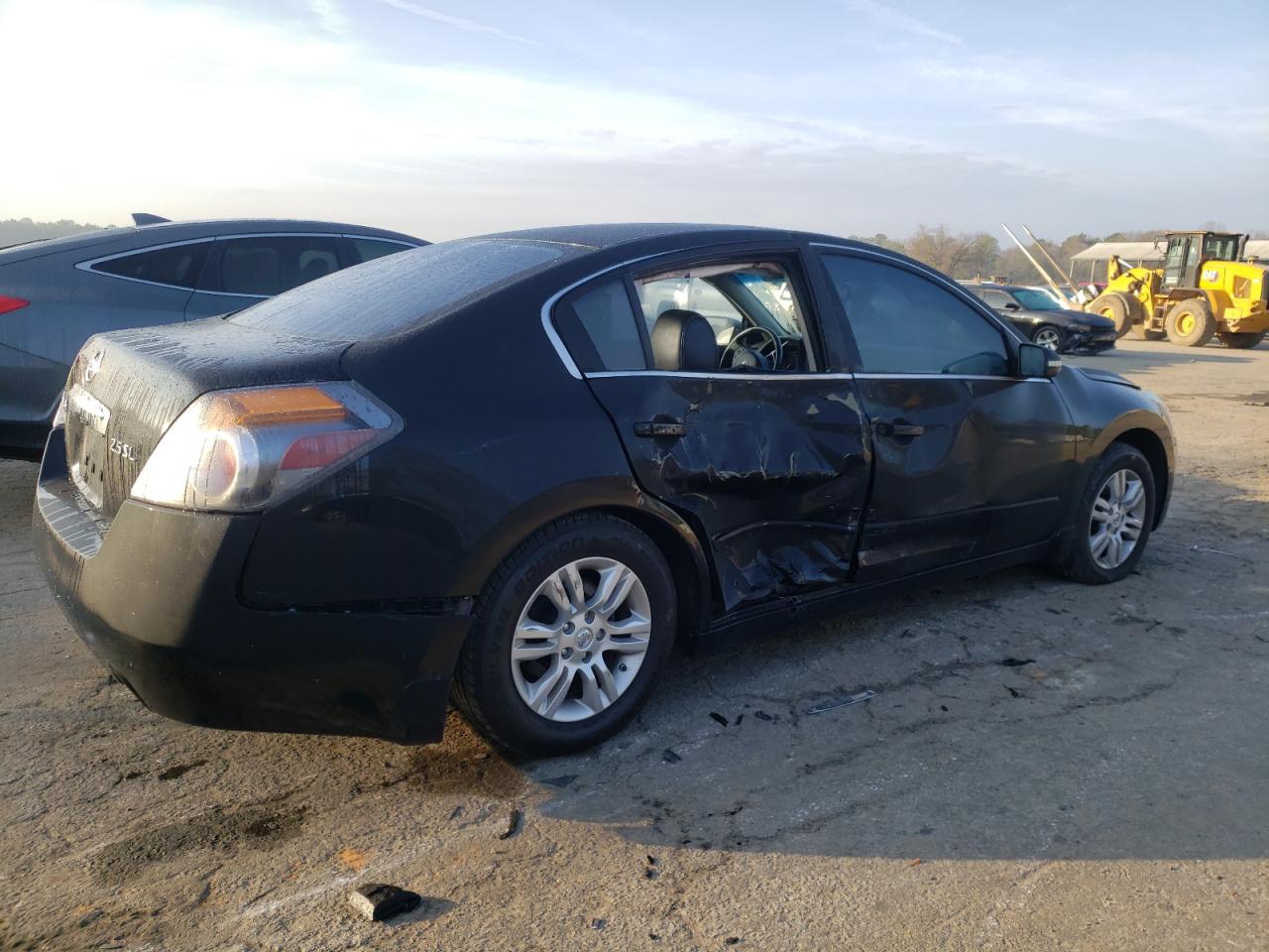 2011 Nissan Altima - Image 3
